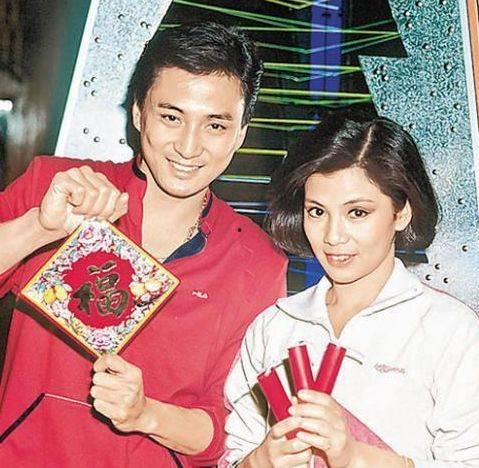 娱乐圈恋爱内幕爆料,揭秘明星背后的情感纠葛 第3张 娱乐圈恋爱内幕爆料,揭秘明星背后的情感纠葛 第3张